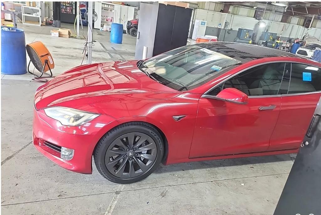 2017 Tesla Model S 60's photo