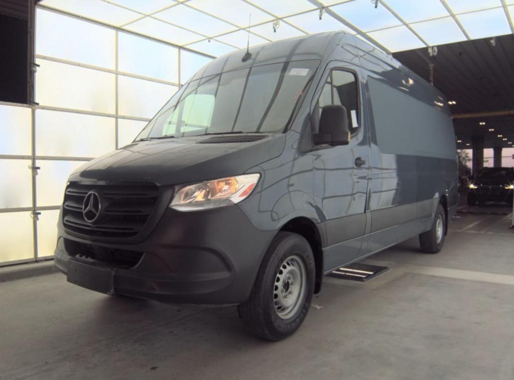 2019 Mercedes-Benz Sprinter Crew Van Base's photo